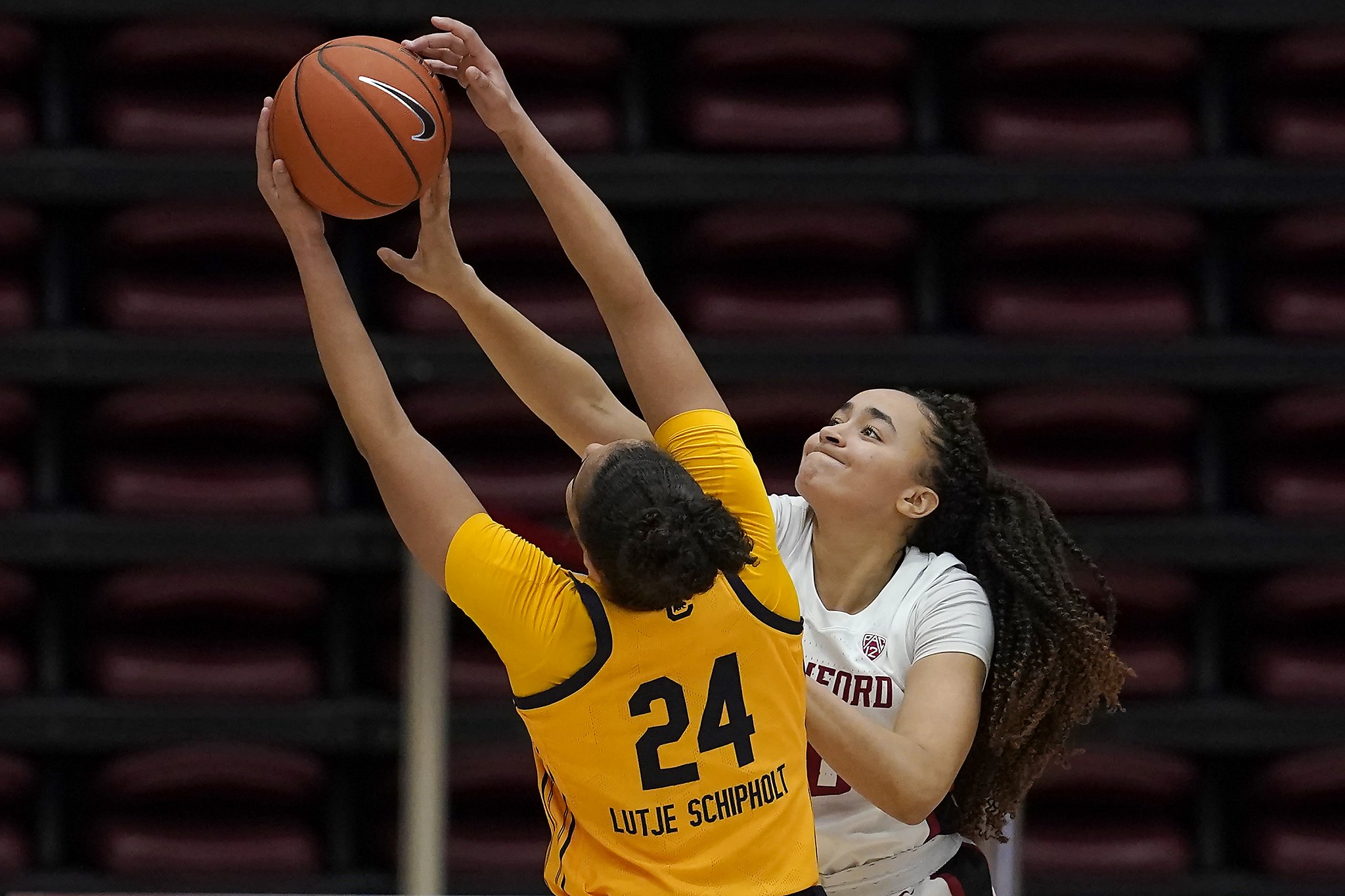 Could Warriors&rsquo; Steph Curry follow LeBron James&rsquo; blueprint for longevity?