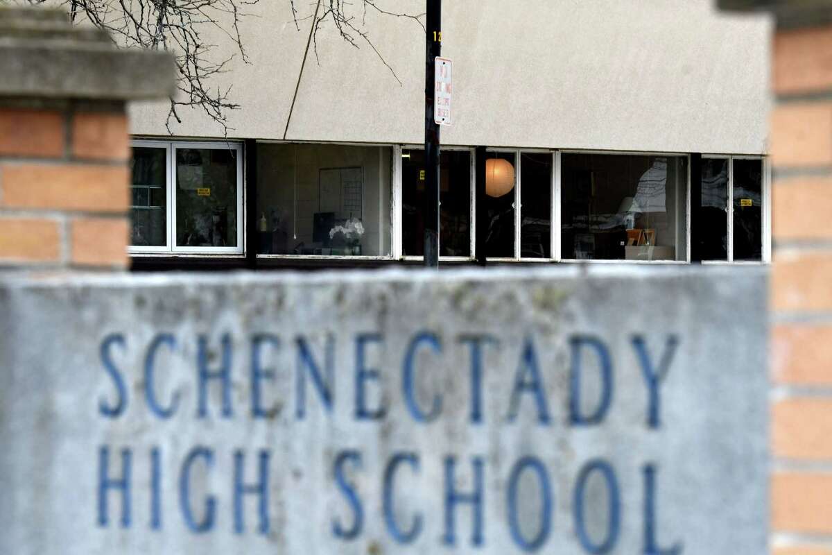 Report sweeping changes to overhaul Schenectady schools