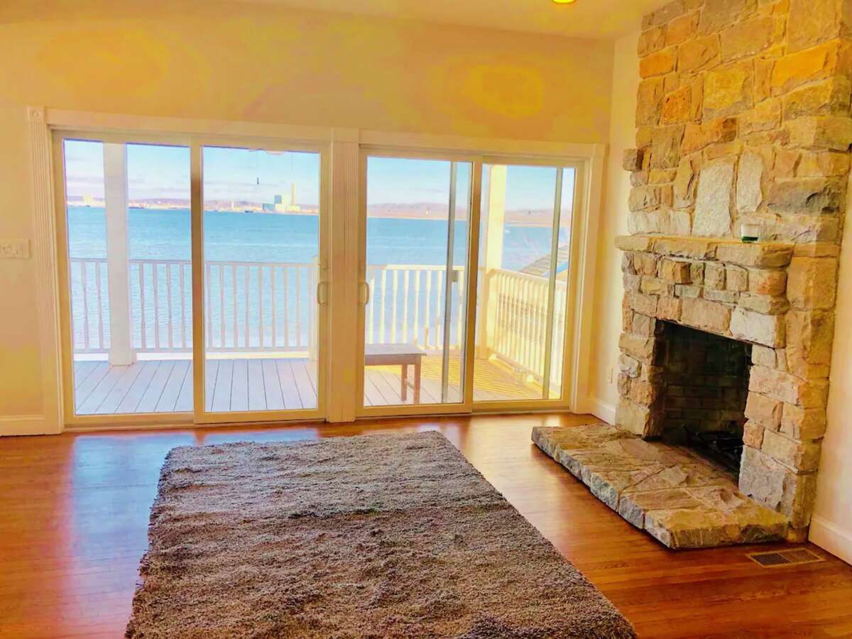 House on the bay, West Haven