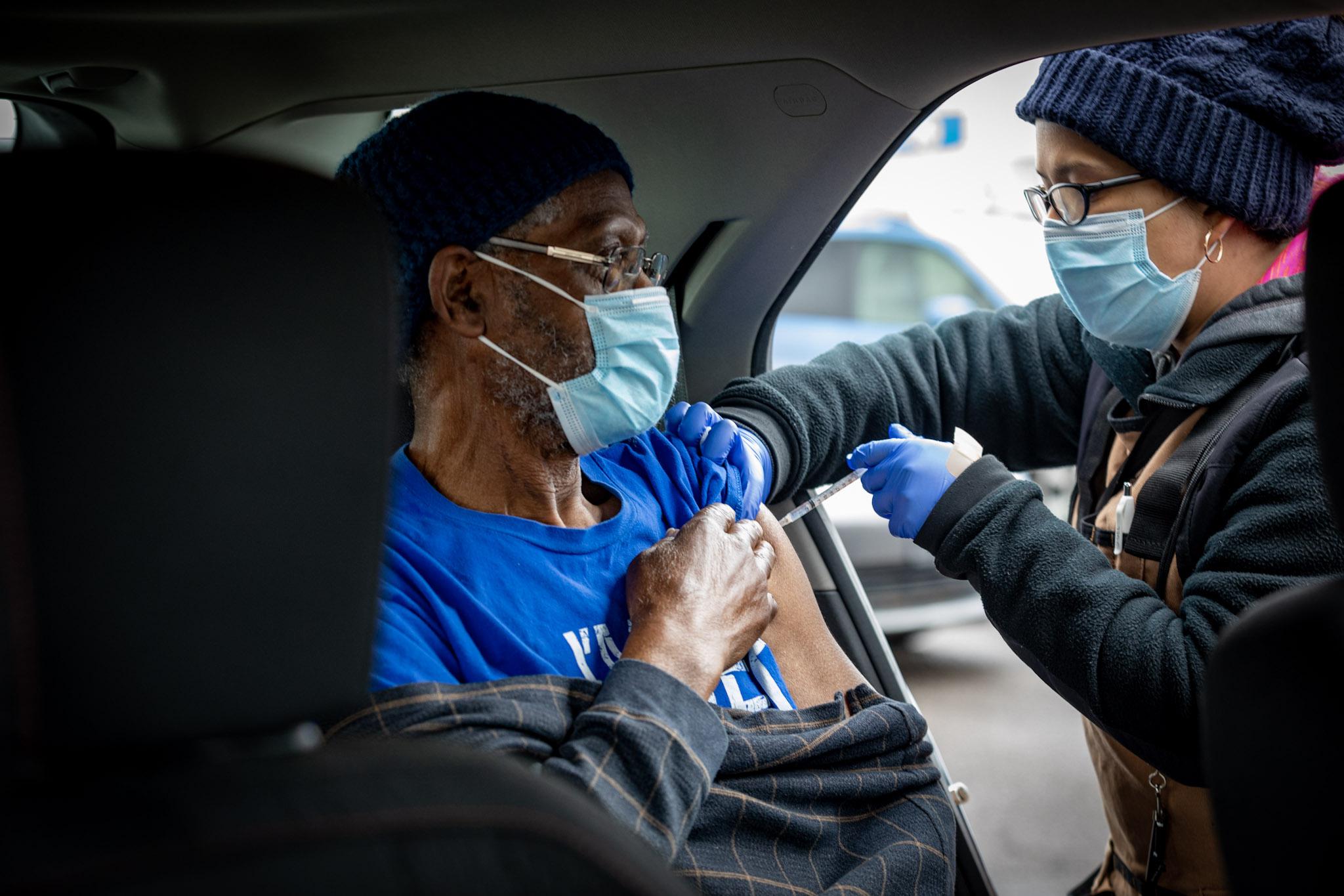 Registration of ‘tens of thousands’ on first day CT expands eligibility for COVID vaccination