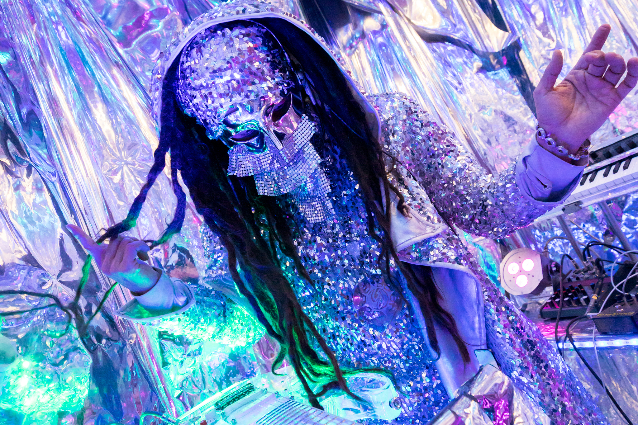 The Genie's Crystal Mirror Space is SF's weirdest Airbnb Experience - Vimarsana News