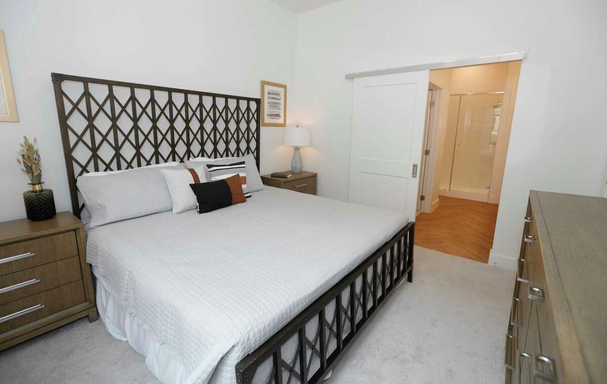 Howard Hughes opens new apartment complex in Woodlands