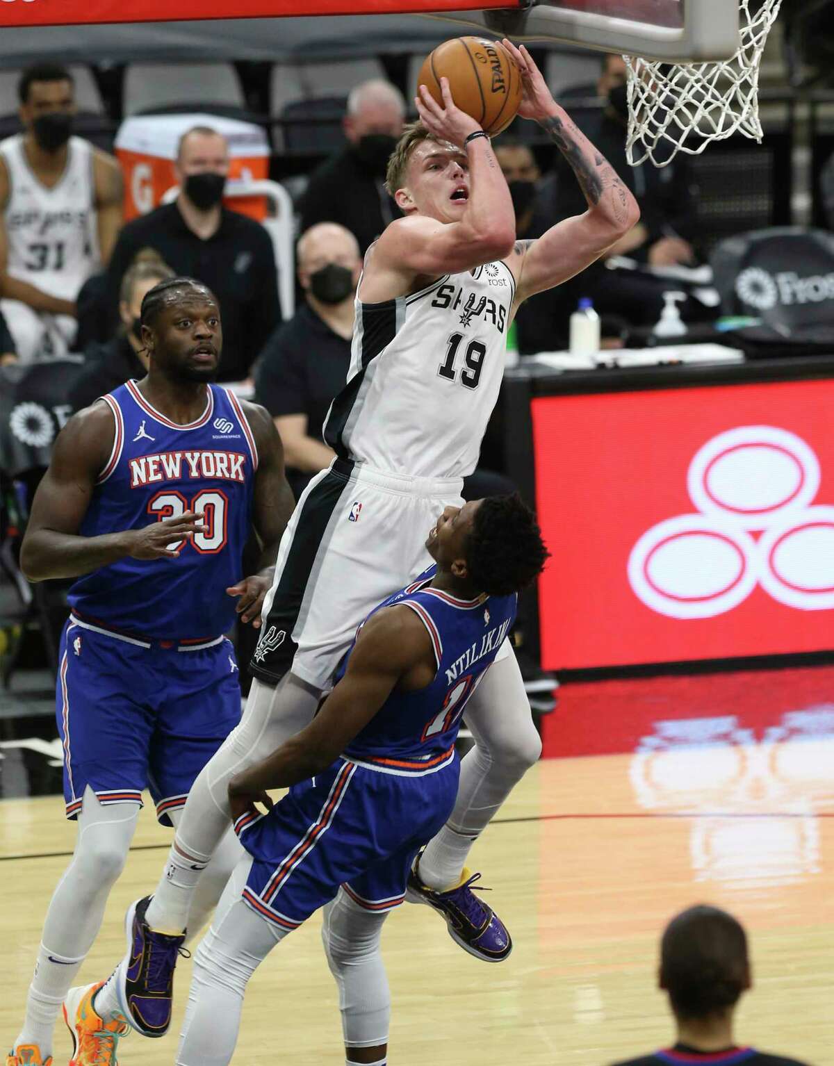 San Antonio Spurs waive Croatian forward Luka Samanic / News 