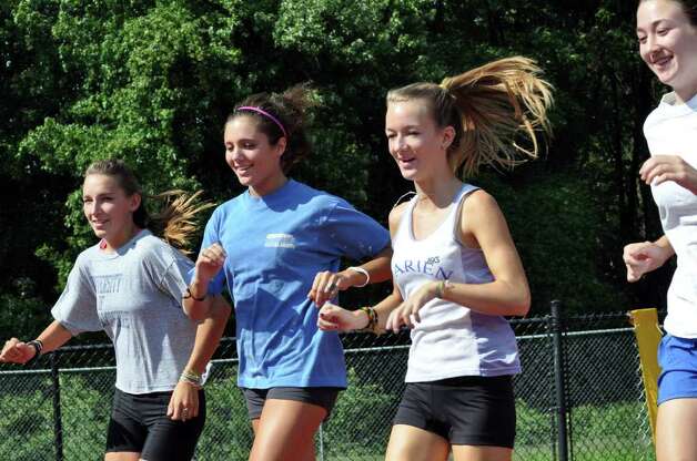 Darien Girls Cross Country Captains Tricia Vossler Amanda 323162 Times Union