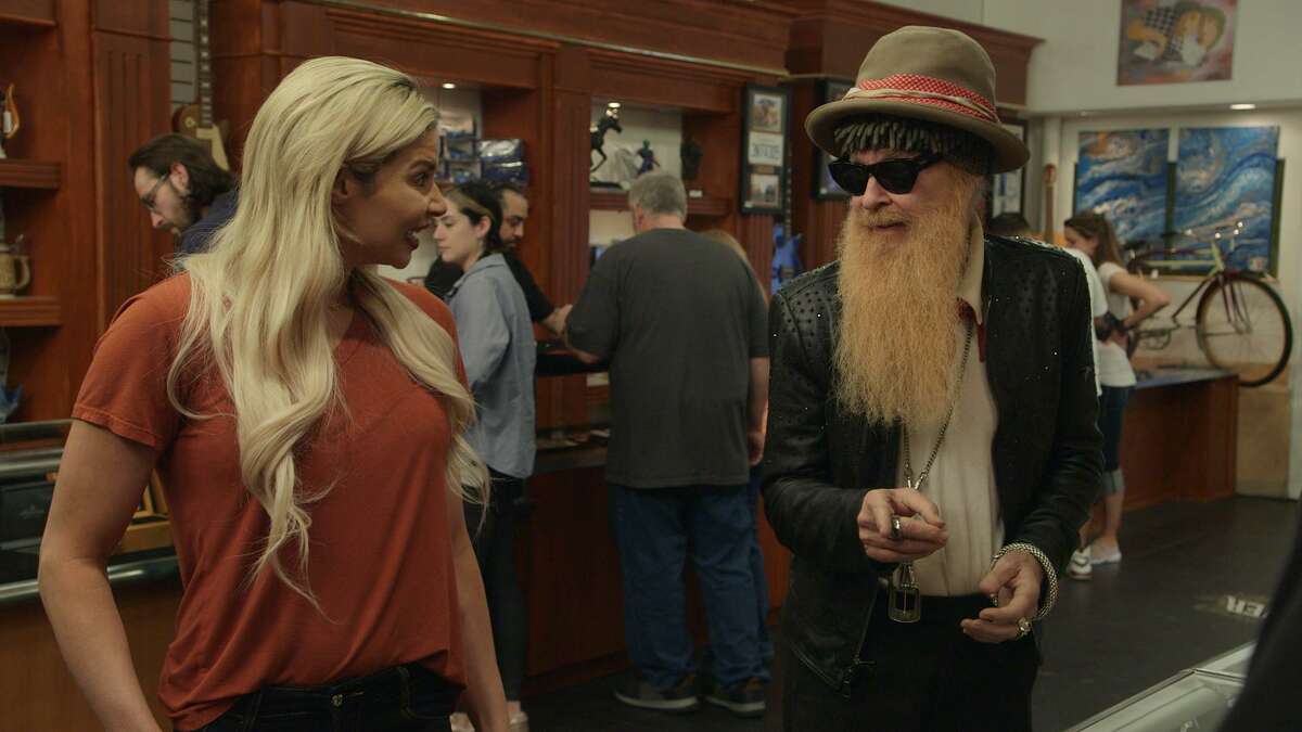 ZZ Top's Billy Gibbons tracks down his Nudie suit from 'Pawn Stars'