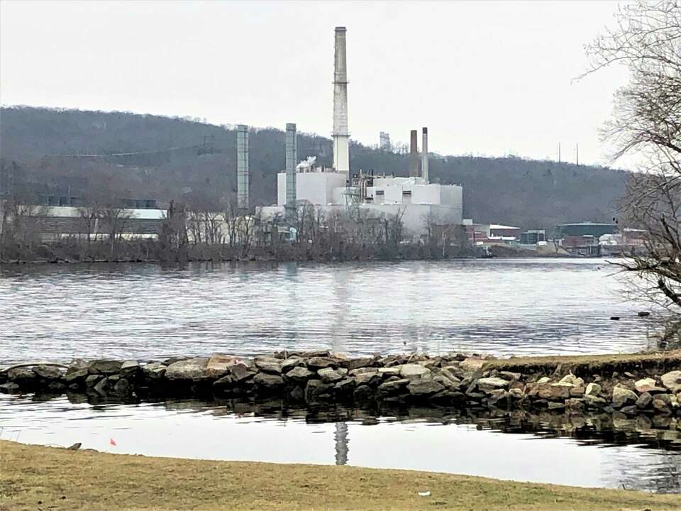 NRG Energy will sell Connecticut power plants, including Middletown and