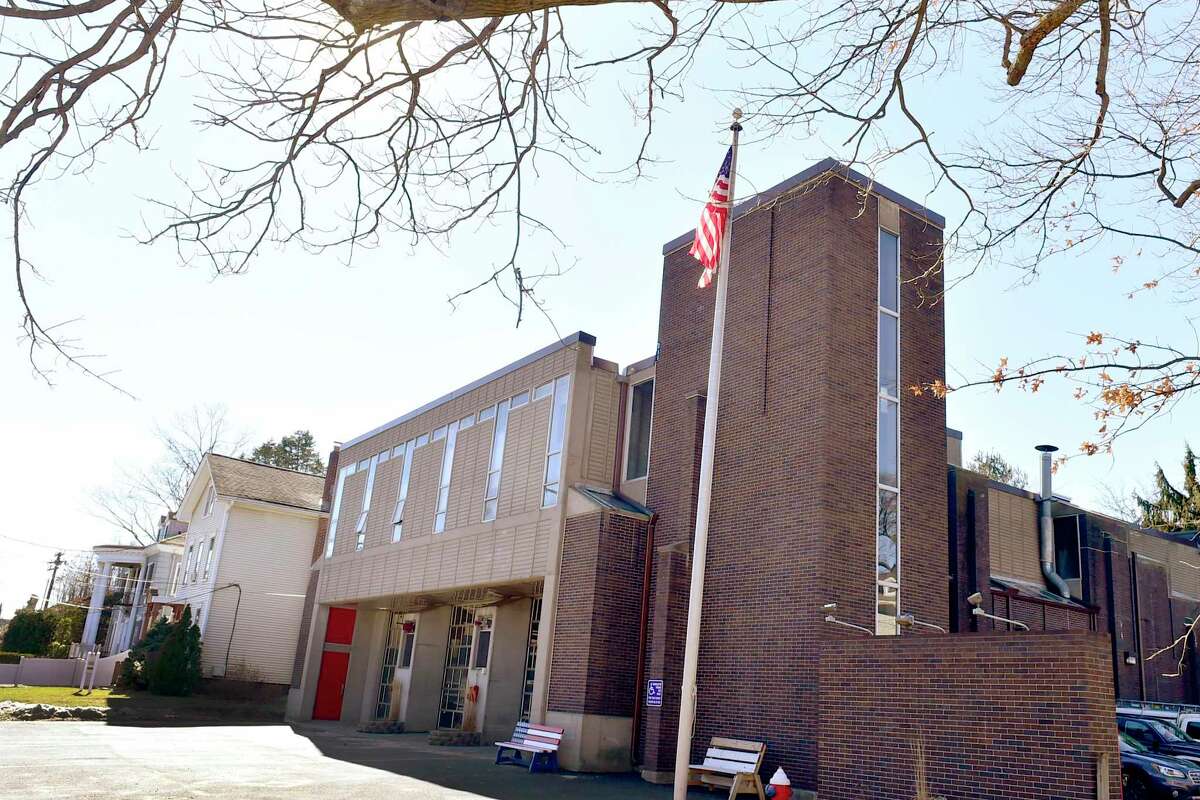 Story photo for Police: Person kicked down door to rescue two people during New Haven fire