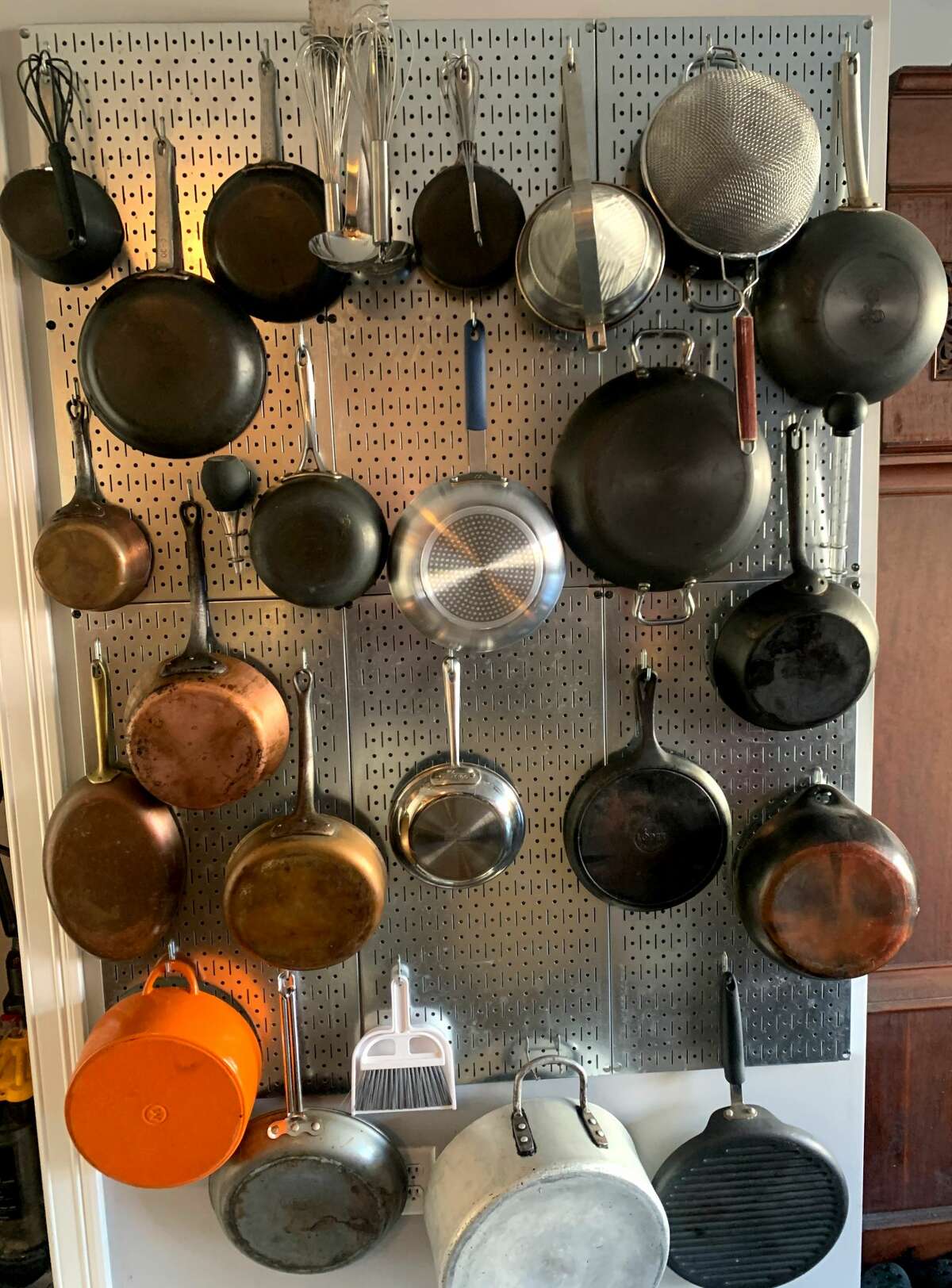 DIY challenge: The pan wall