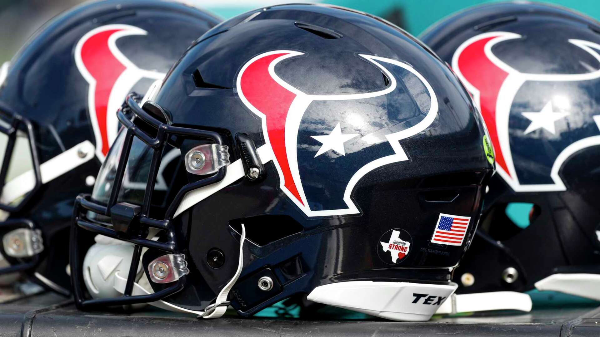 About 40 players attend first day of Texans' offseason program