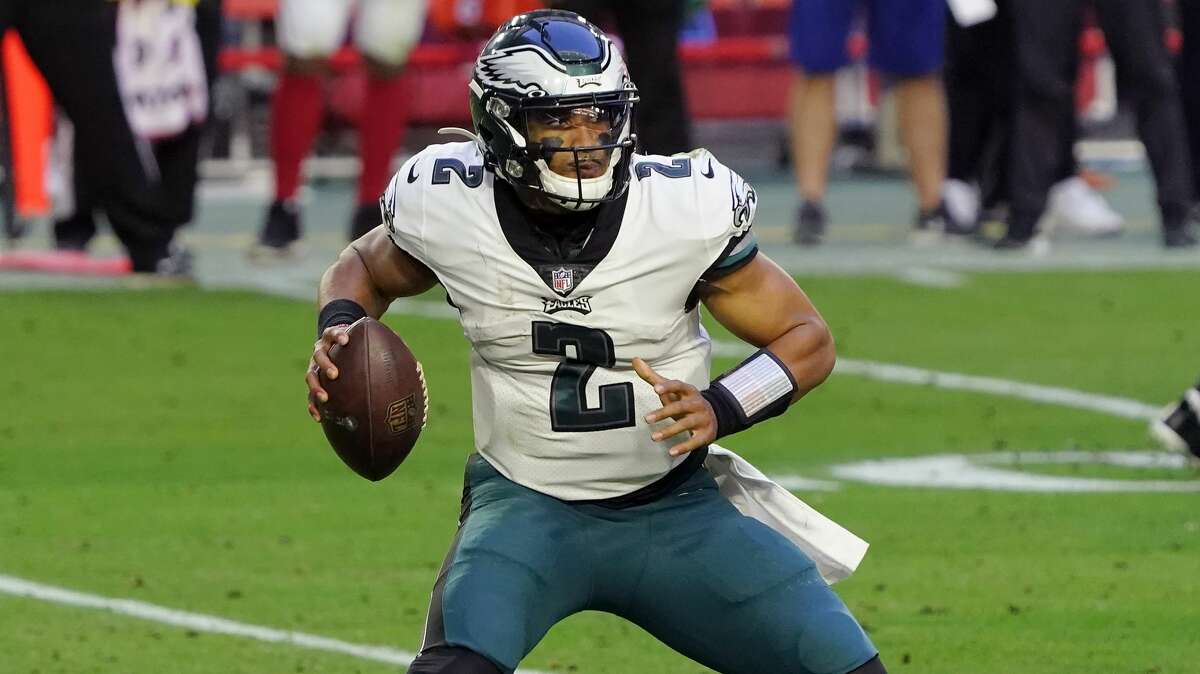 Lane Johnson on Eagles QB Jalen Hurts 'A joy to play with'