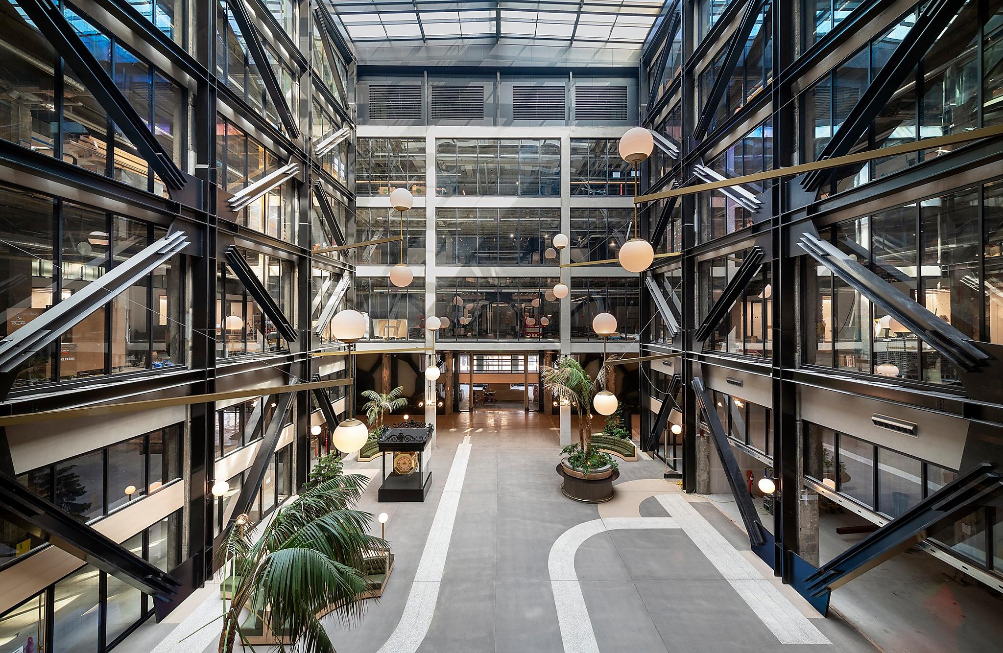 Oakland office leased by Square sells for around 420 million