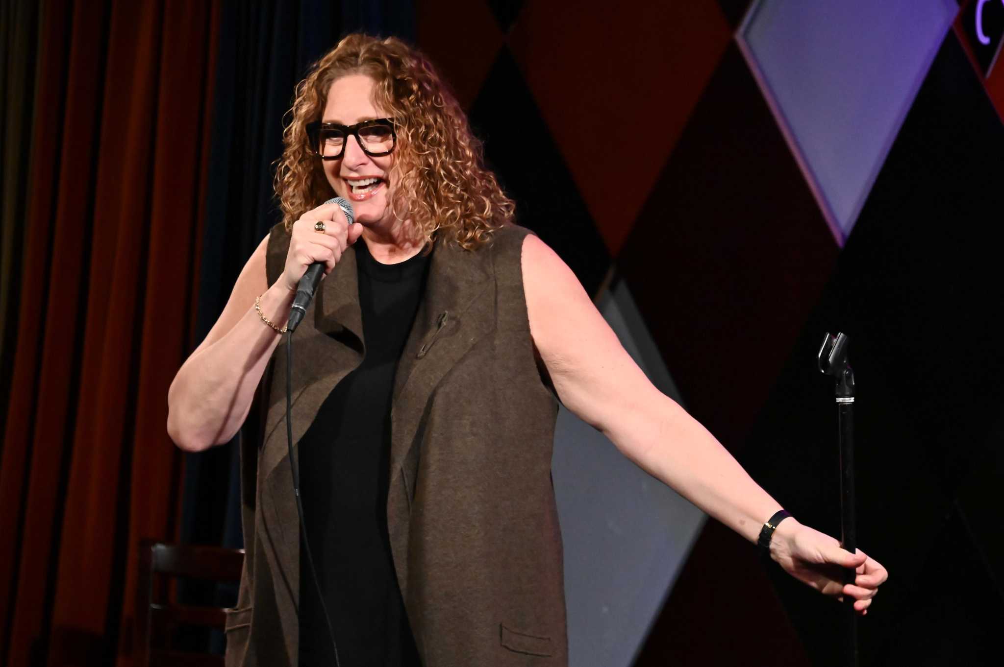 Comedian Judy Gold chats about the dare that changed her life and pandemic comedy - Vimarsana News