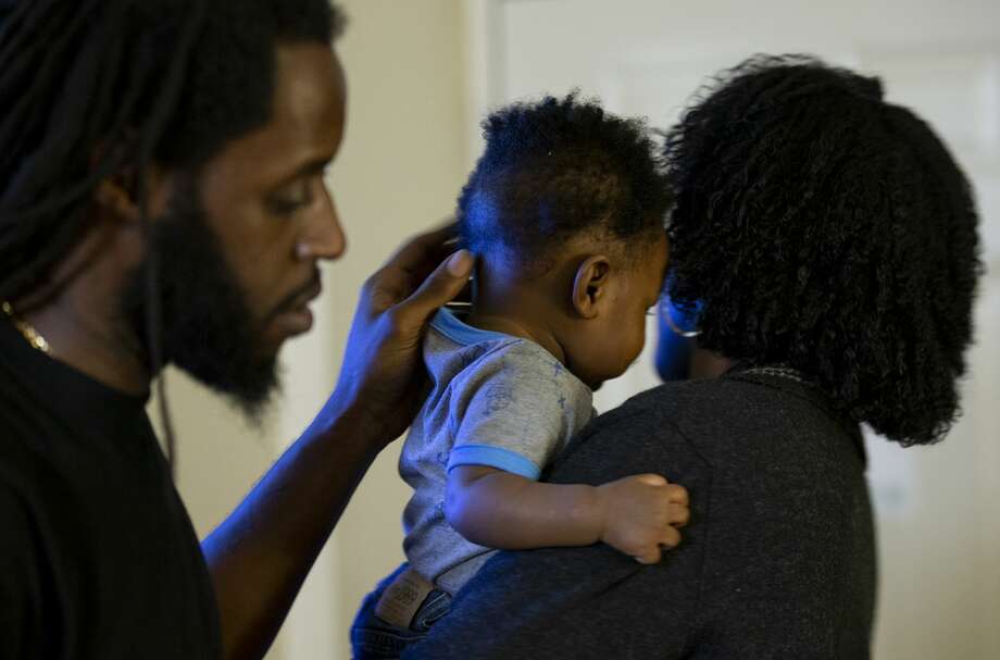 Crystal Lewis, her husband and their five children lived in two hotel rooms after being evicted from Stonybrook. Photo: Godofredo A. Vásquez/Staff Photographer / ? 2020 Houston Chronicle