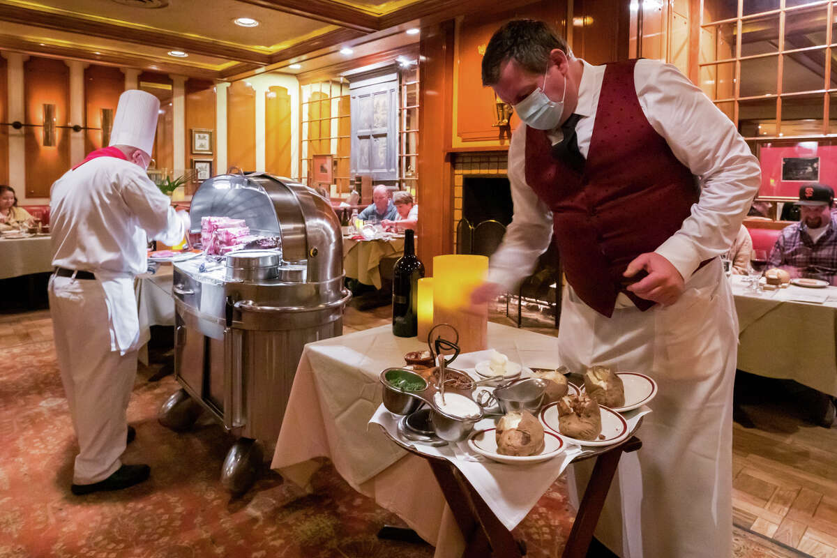 San Francisco just reopened indoor dining. Here's what House of Prime Rib was like on the first night.