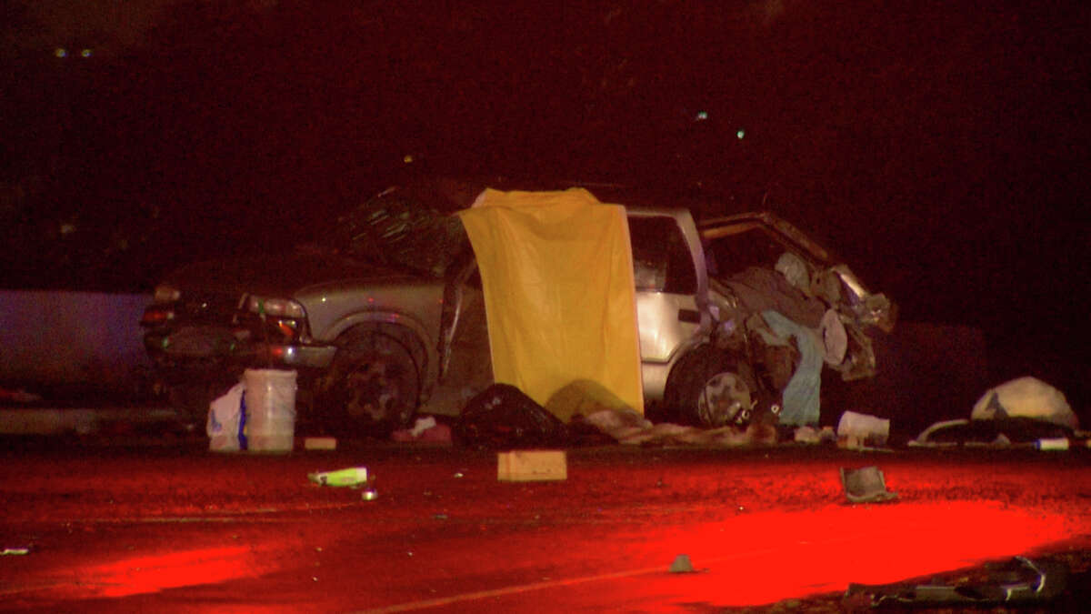 One woman is dead after a single vehicle crash on the Loop 1604 access road at Bitters Road early Friday morning.