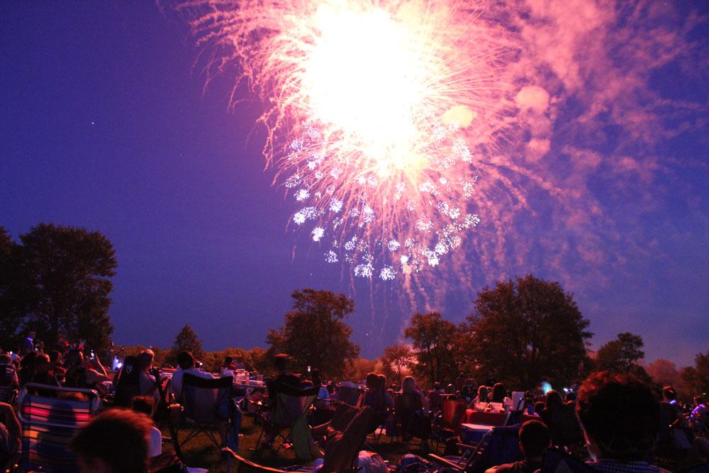 With COVID restrictions lifted, New Canaan plans Fourth of July event - Vimarsana News