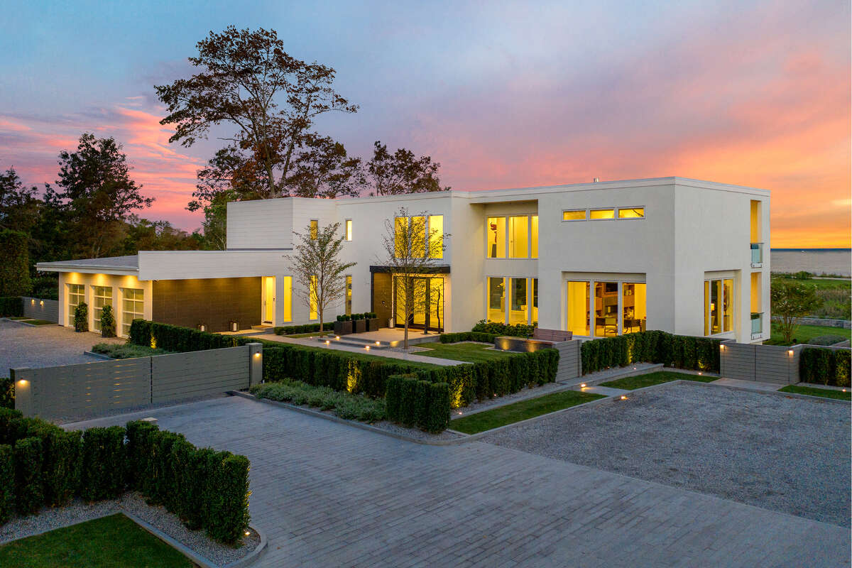 The modern stucco house at 10 Gray Lane, Westport was built in 2018.