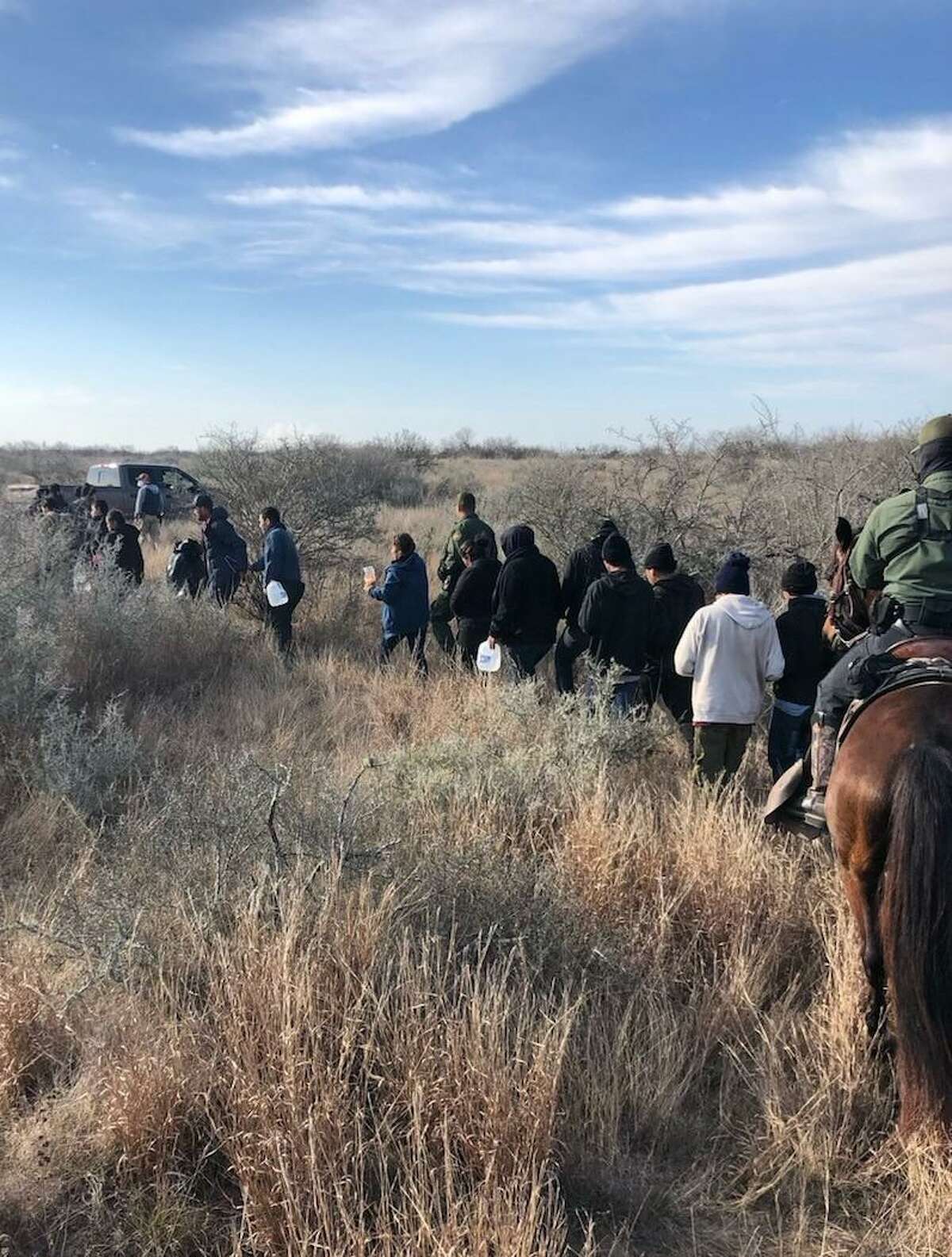 Laredo Sector Horse Patrol unit detained 125 people accused of crossing the border illegally.