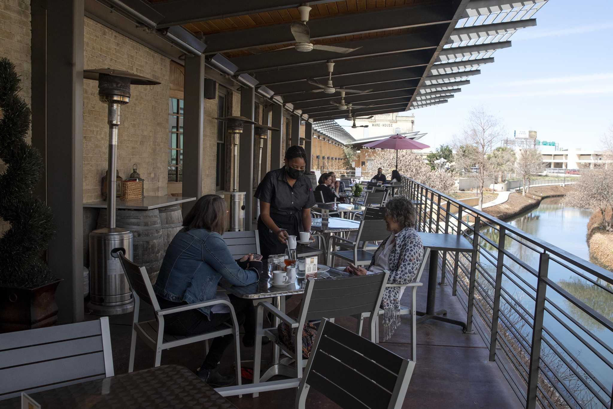 Safety vs. profits: San Antonio restaurants, bars wrestle with Abbott's reopening, needing the money but also wanting to stay safe - Vimarsana News