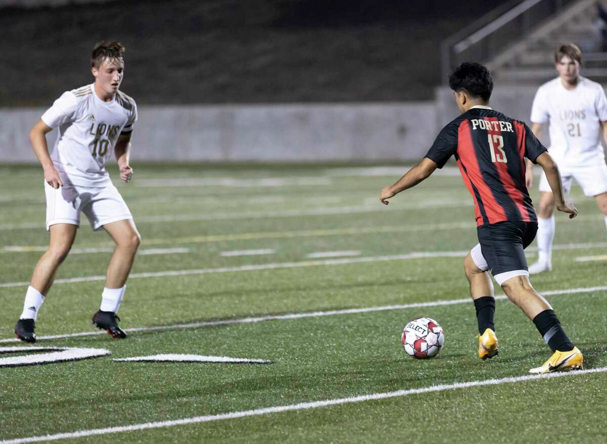 BOYS SOCCER: Lake Creek strikes early, tops Porter