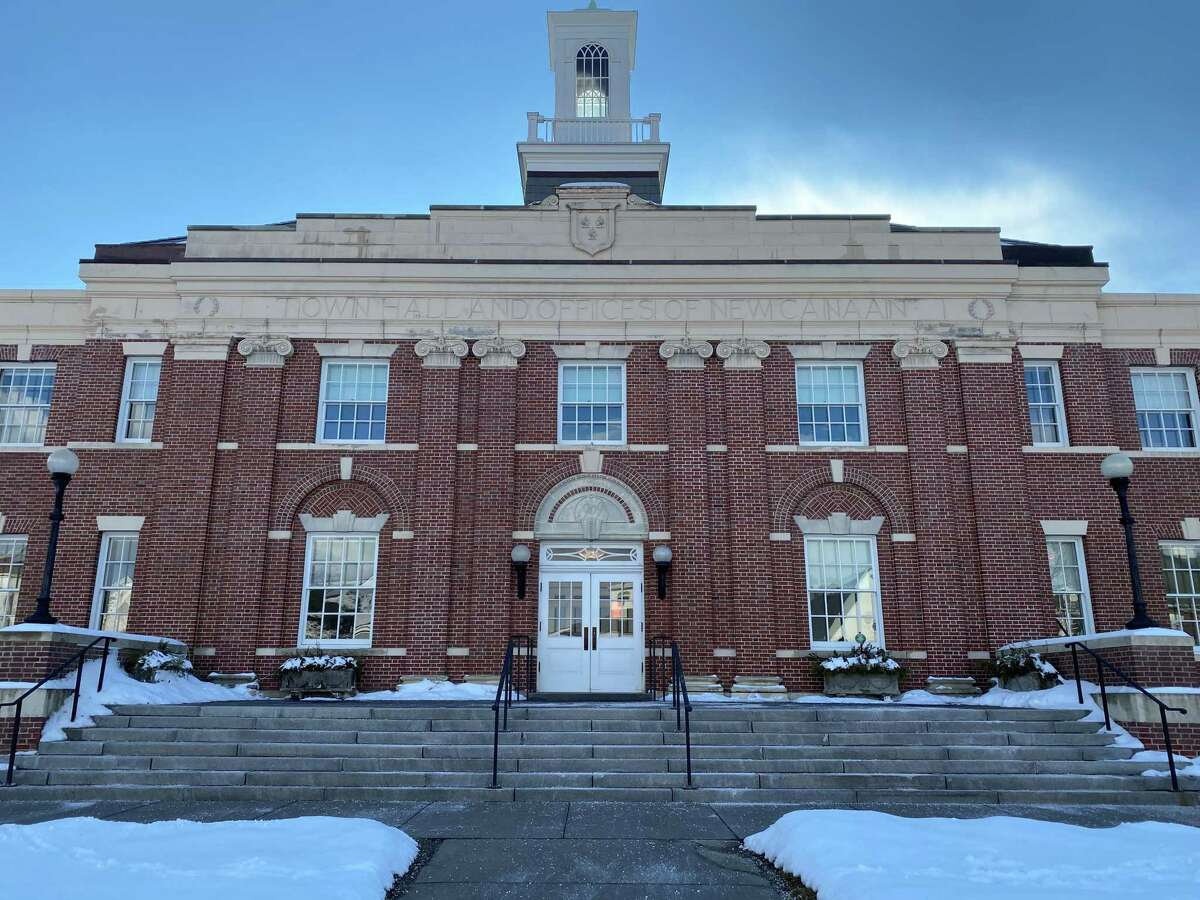 Town Hall New Canaan, picture taken March 2021.