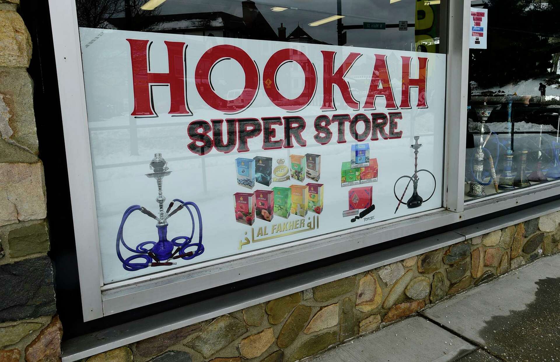 New smoke shops have hard time gaining steam in Norwalk
