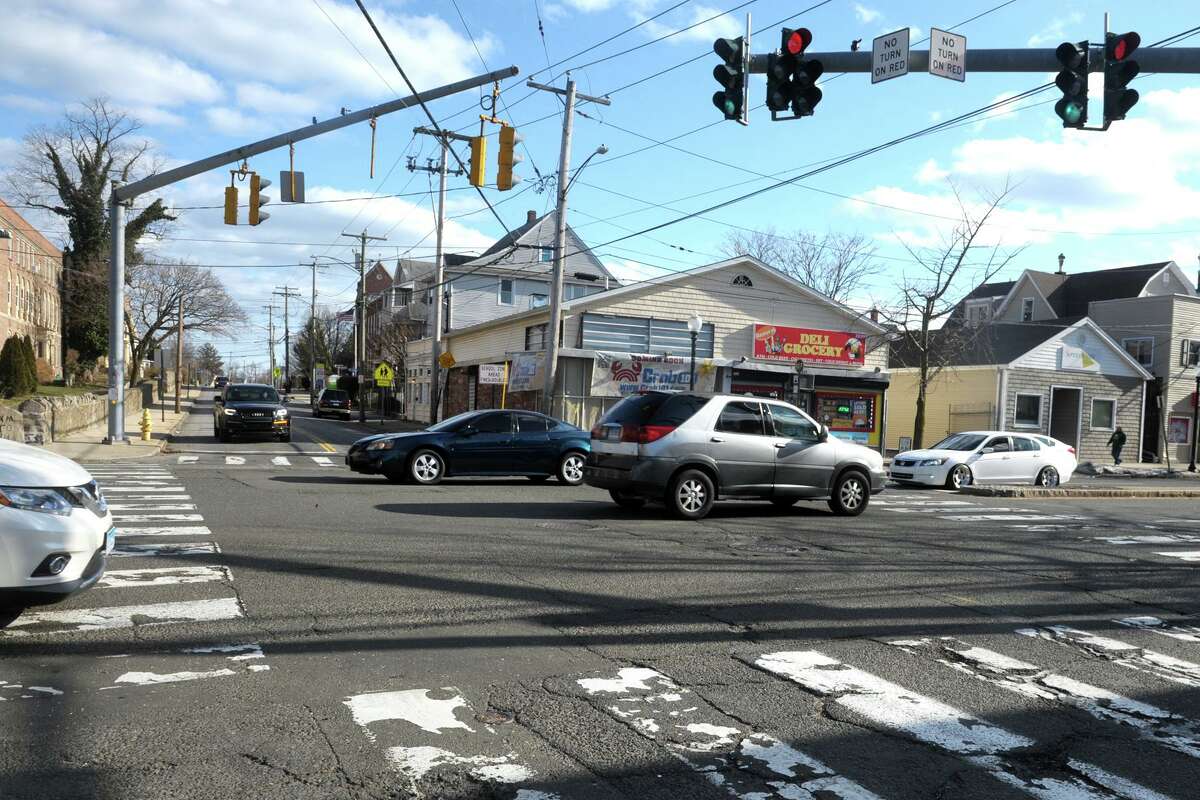 Bridgeport roadwork resumes after delay by FBI probe