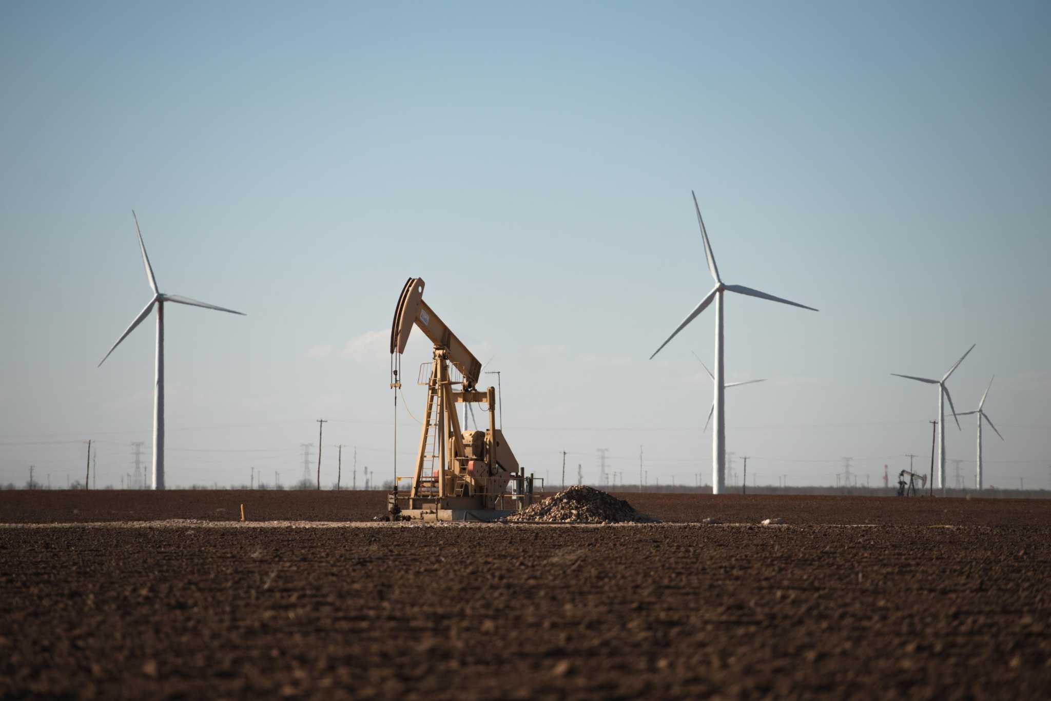 houstonchronicle.com - Shelby Webb - Renewable energy and oil wage battle for power in Texas land rights case
