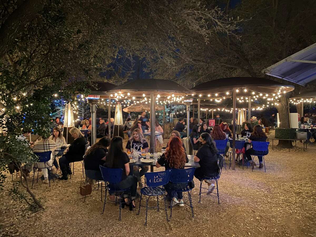 New outdoor bar, restaurant, hitting downtown San Antonio’s River Walk