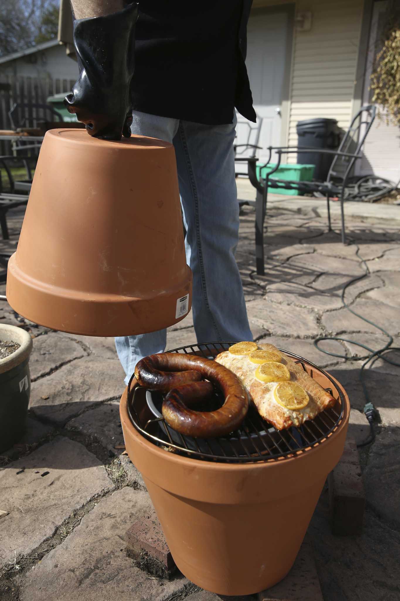 Flower outlet pot smoker