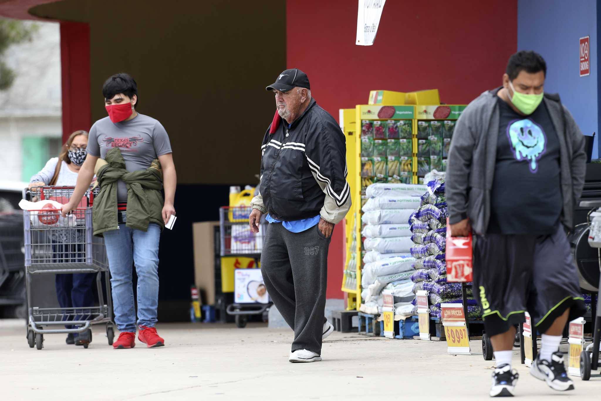 Express Briefing: H-E-B, other retailers face challenge without mask rule in Texas - Vimarsana News