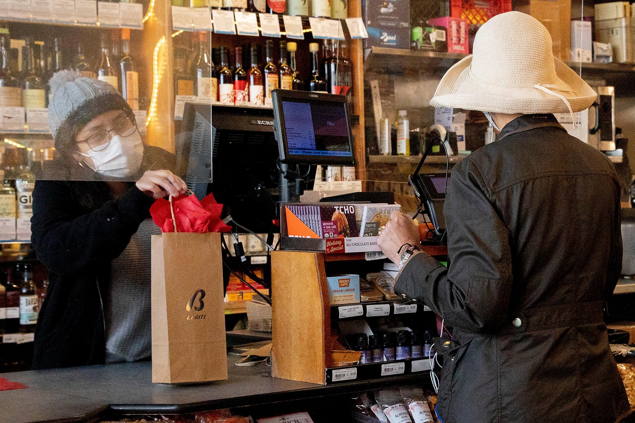 S.F. approves hazard pay increases for grocery, drugstore workers - Vimarsana News