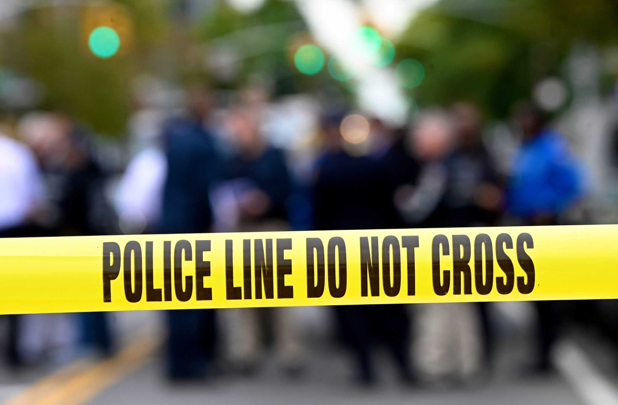 One dead after gun battle at South Side home - Vimarsana News