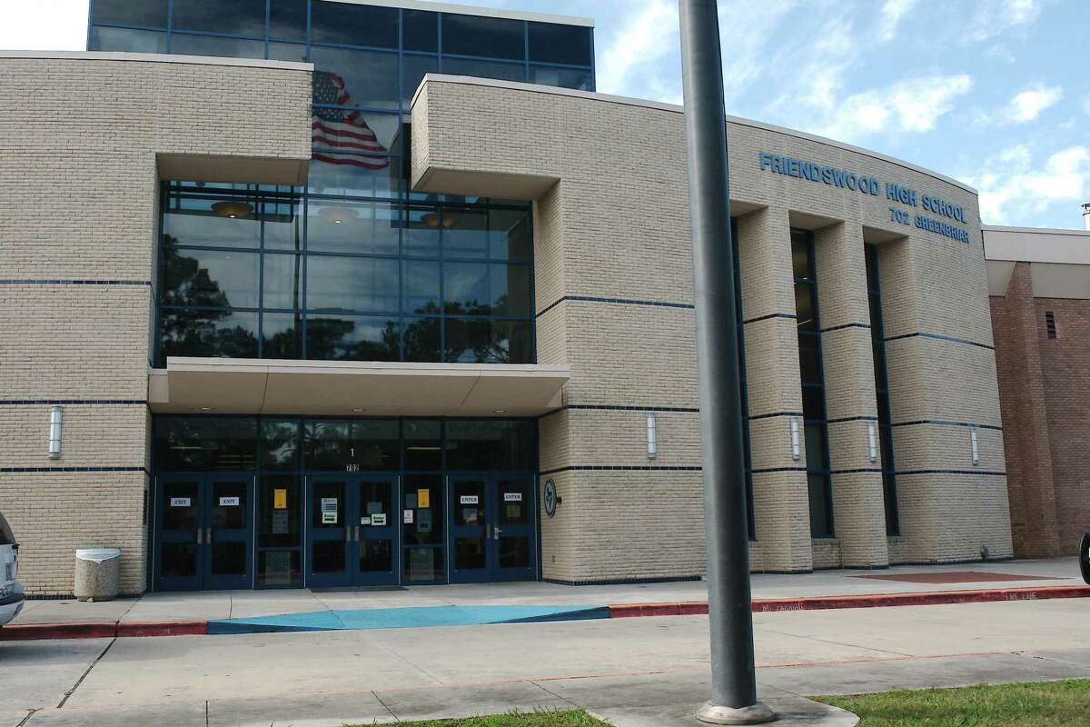 La Porte, Friendswood ISDs to continue requiring masks