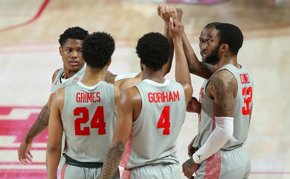 Houston Cougars take to the court in the second half against the Western Kentucky Hilltoppers at the Fertitta Center in Houston on Thursday, Feb. 25, 2021. Houston Cougars won 81-57.