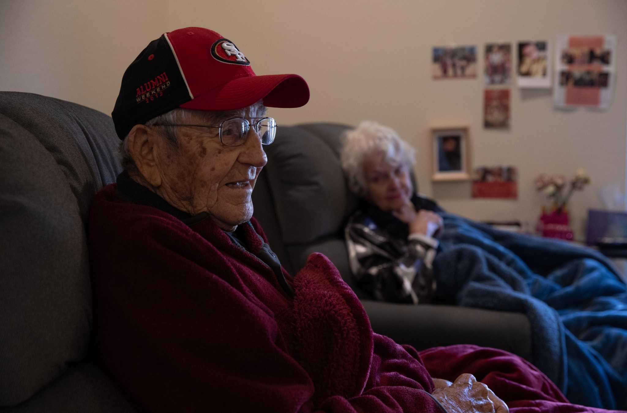 Former 49ers player, WWII Veteran celebrates 100th birthday in Medford