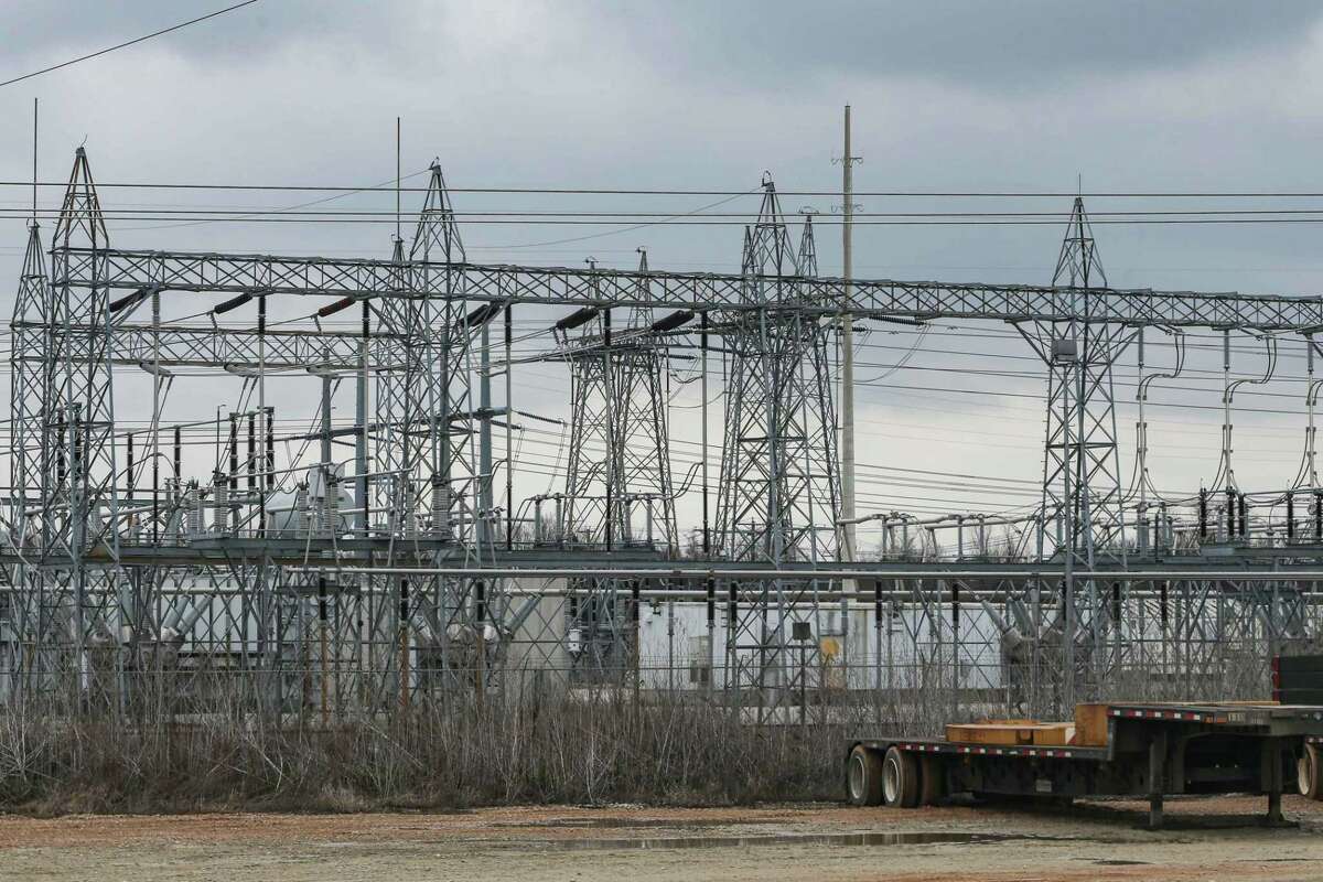 Federal regulators warned a decade ago that Texas needed to weatherize its power plants and grid. (Lola Gomez/The Dallas Morning News/TNS)