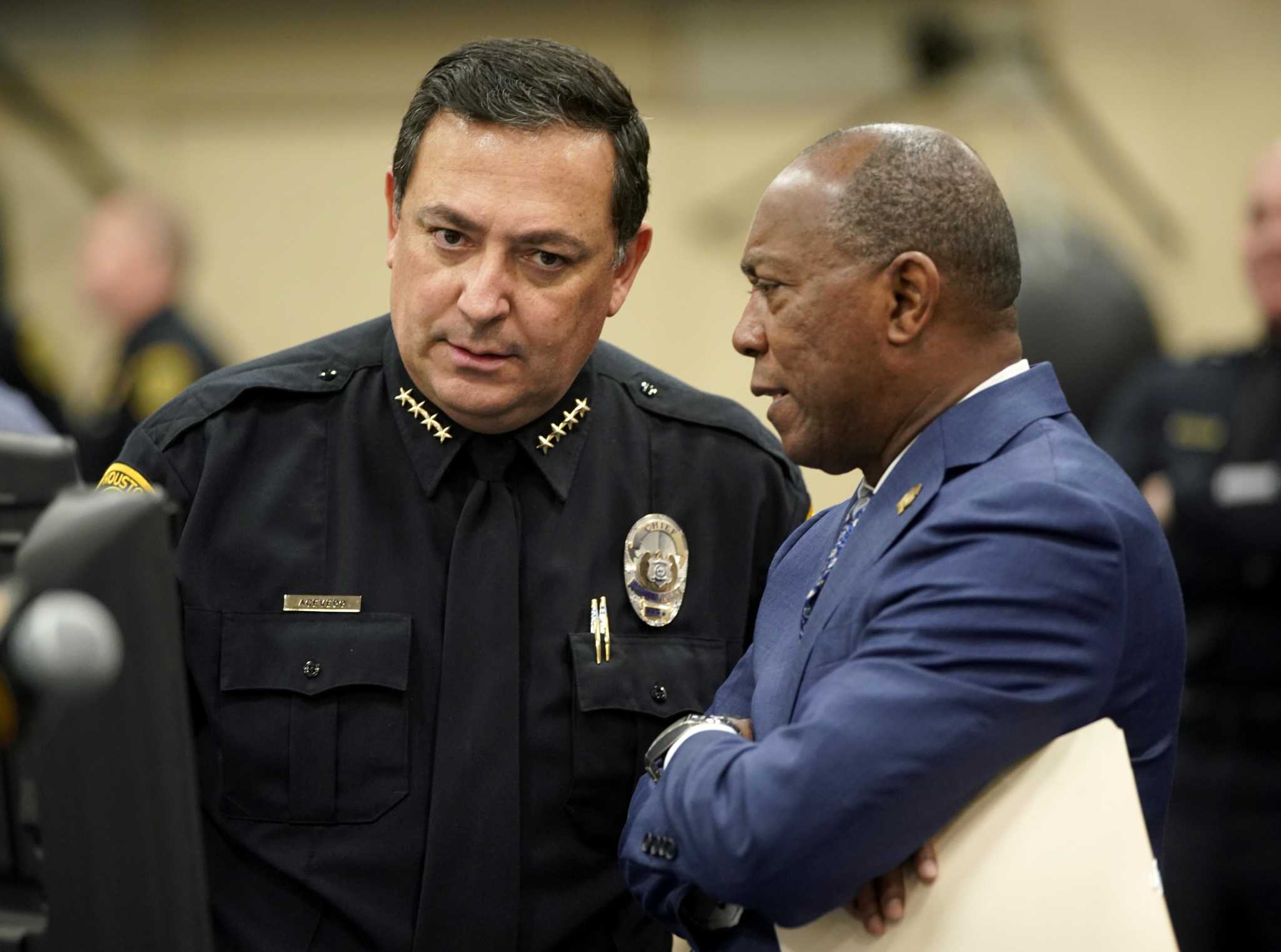 Turner to propose adding police, raising firefighter pay after stimulus aid  eases Houston budget shortfall
