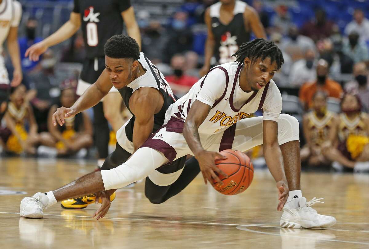 Beaumont United beats Dallas Kimball in OT for state title