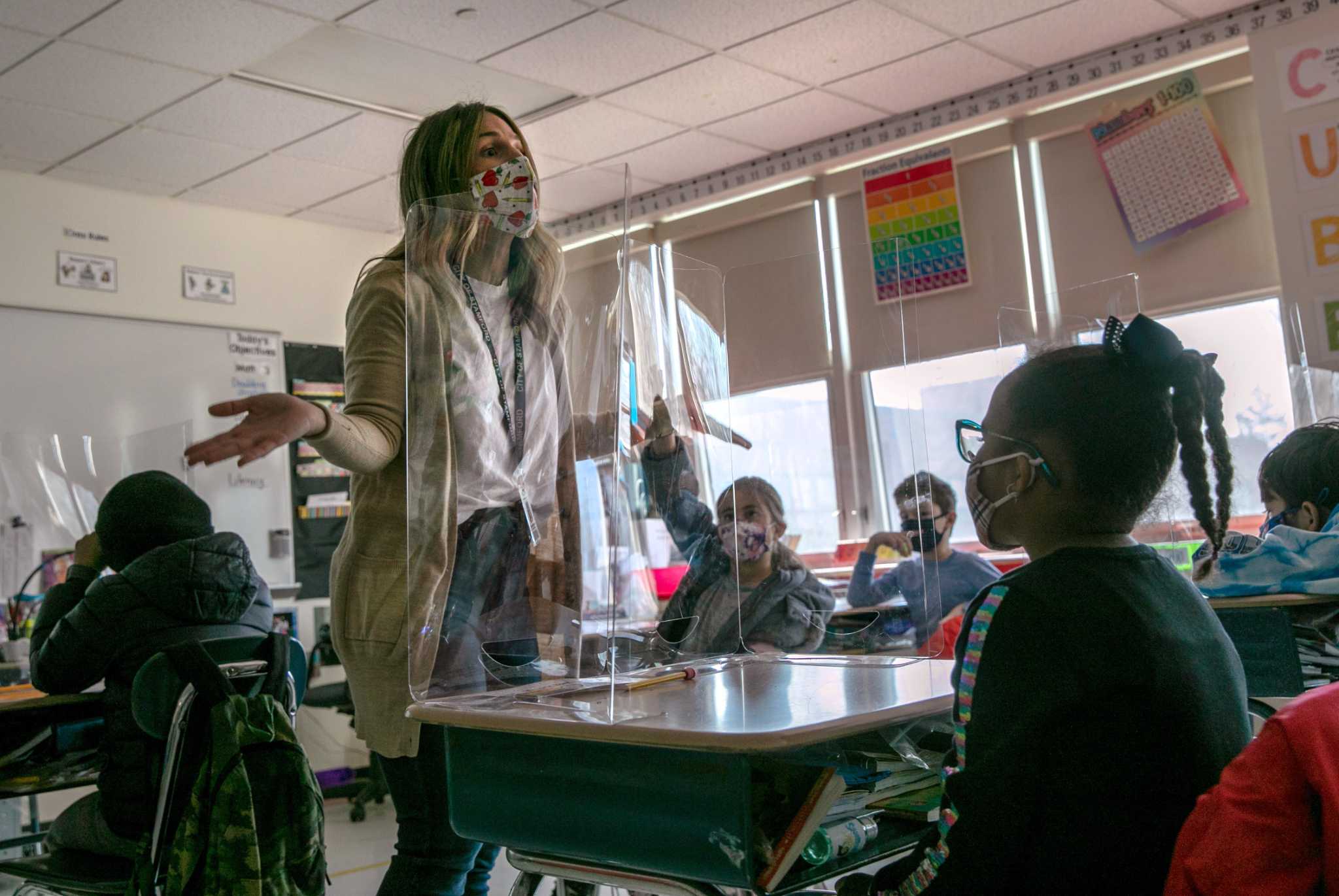 Thousands haven't shown up for school this year in CT. Where are the students? - Vimarsana News