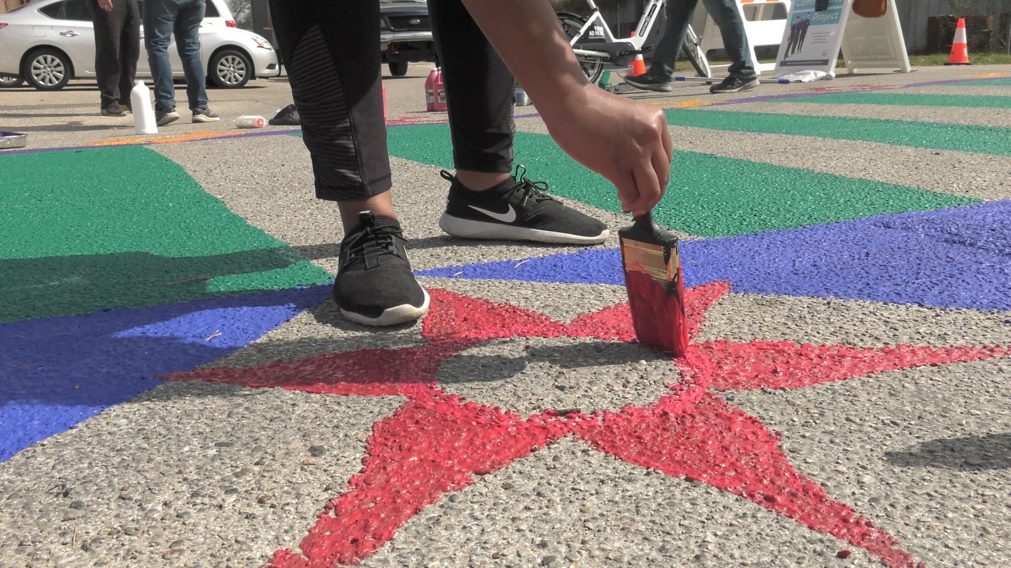 Houston cyclists paint bike lanes where the city won't