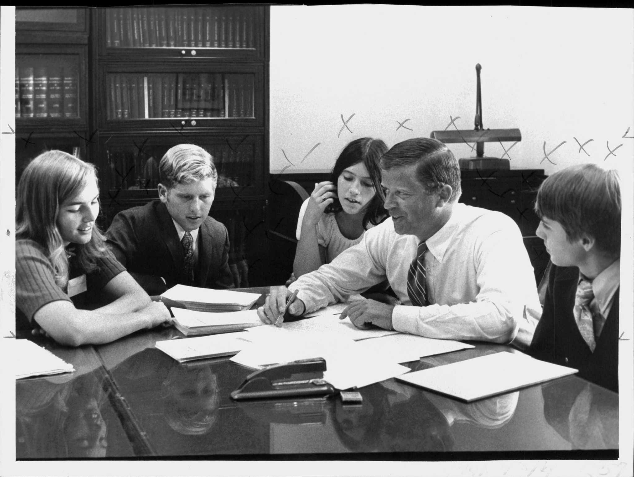 Fred Field, beloved Colonie politician, dies at 88 - Vimarsana News