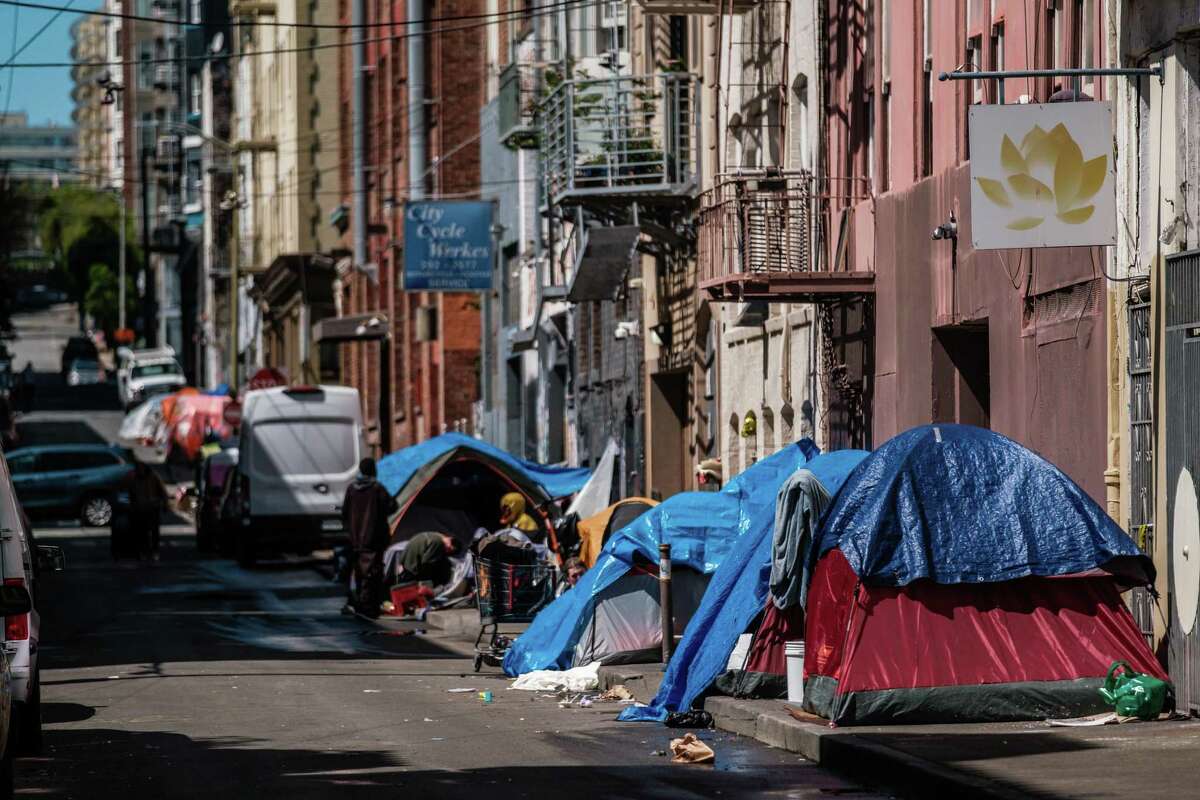 Head of S.F.'s homeless department resigns as city grapples with ...