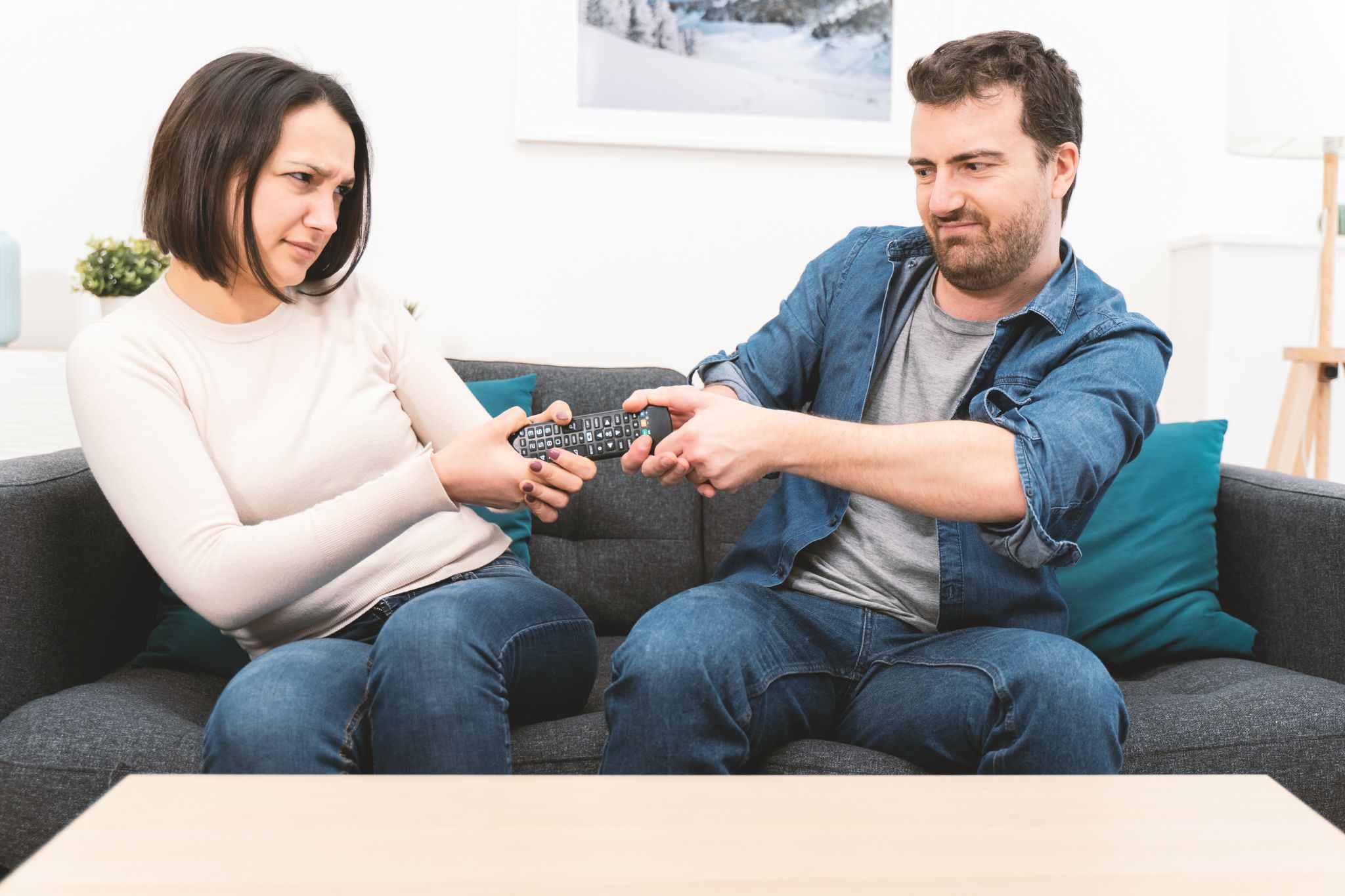 Dear Abby: Boyfriend takes charge after couple moves into his house