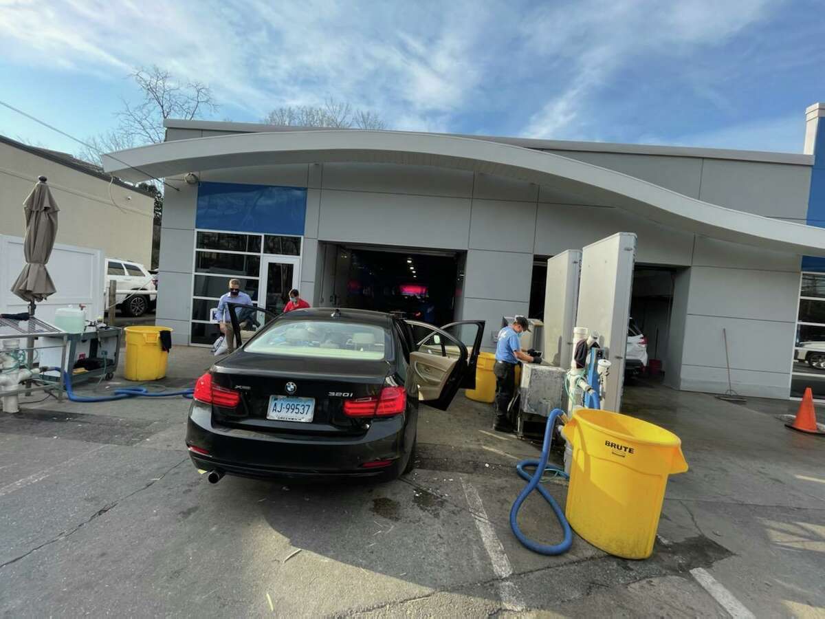 For 40th anniversary, Splash Car Wash of Greenwich adds a wave
