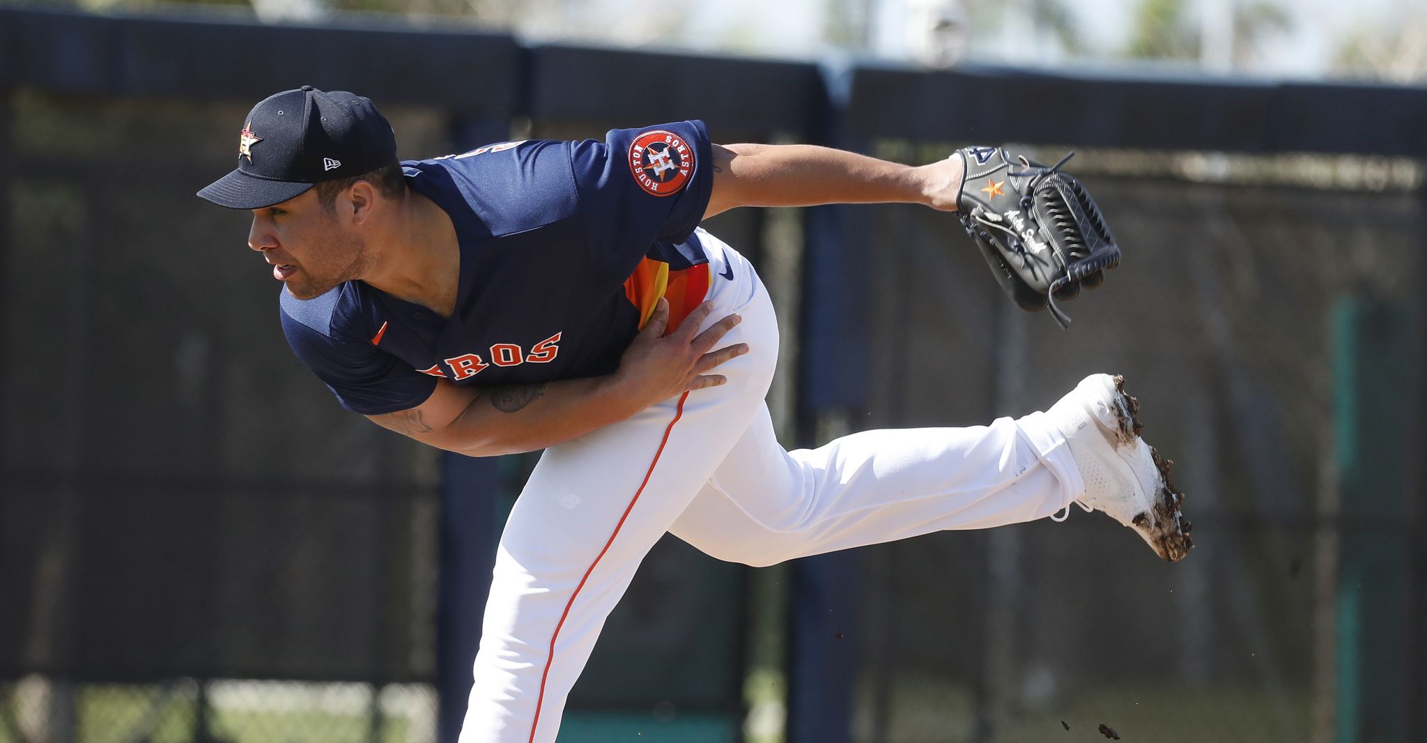 Astros acquire pitcher Andre Scrubb from Dodgers