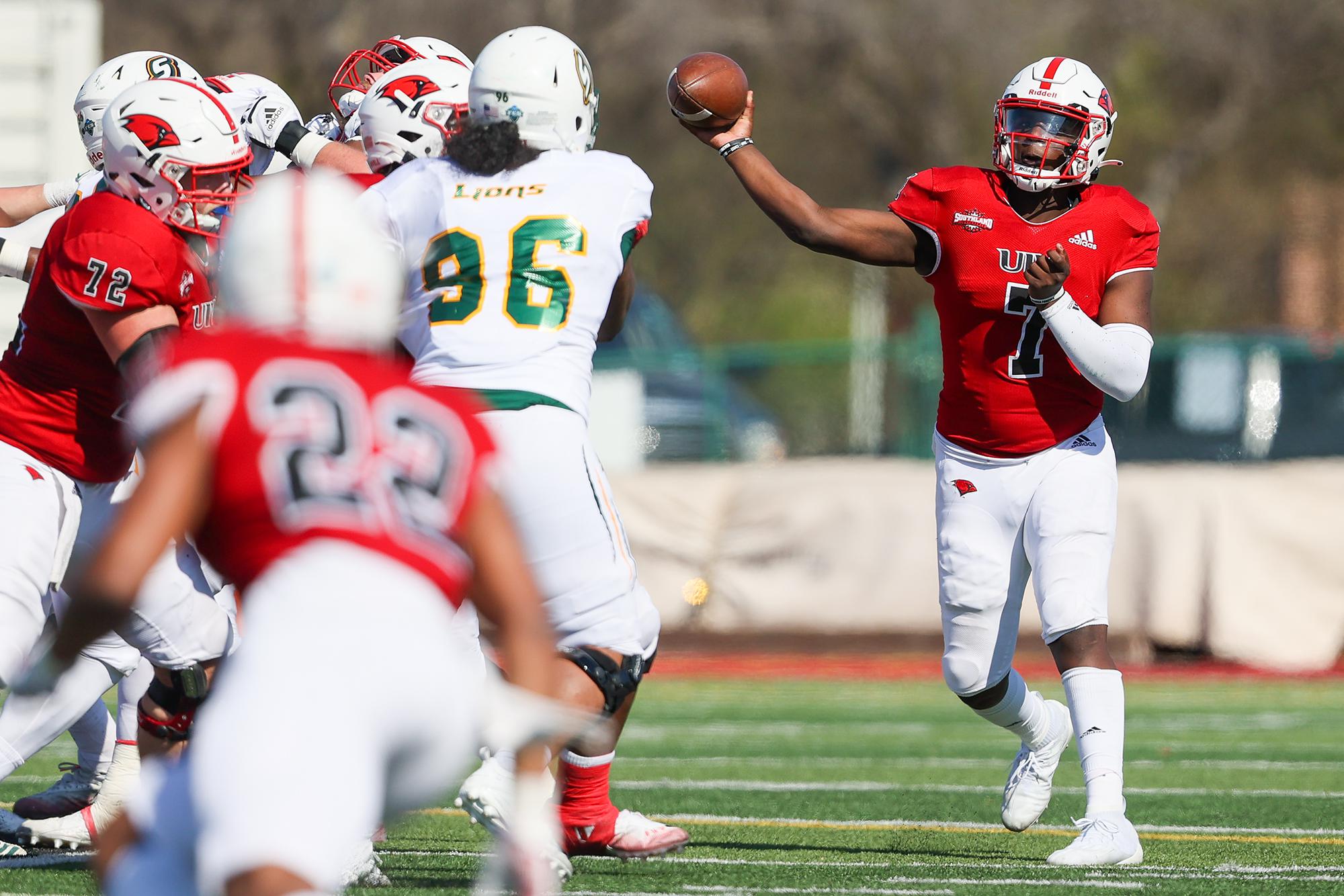UIW quarterback Cameron Ward named FCS national freshman of the year