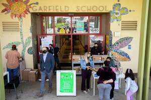 Oakland teachers union approves school reopening agreement