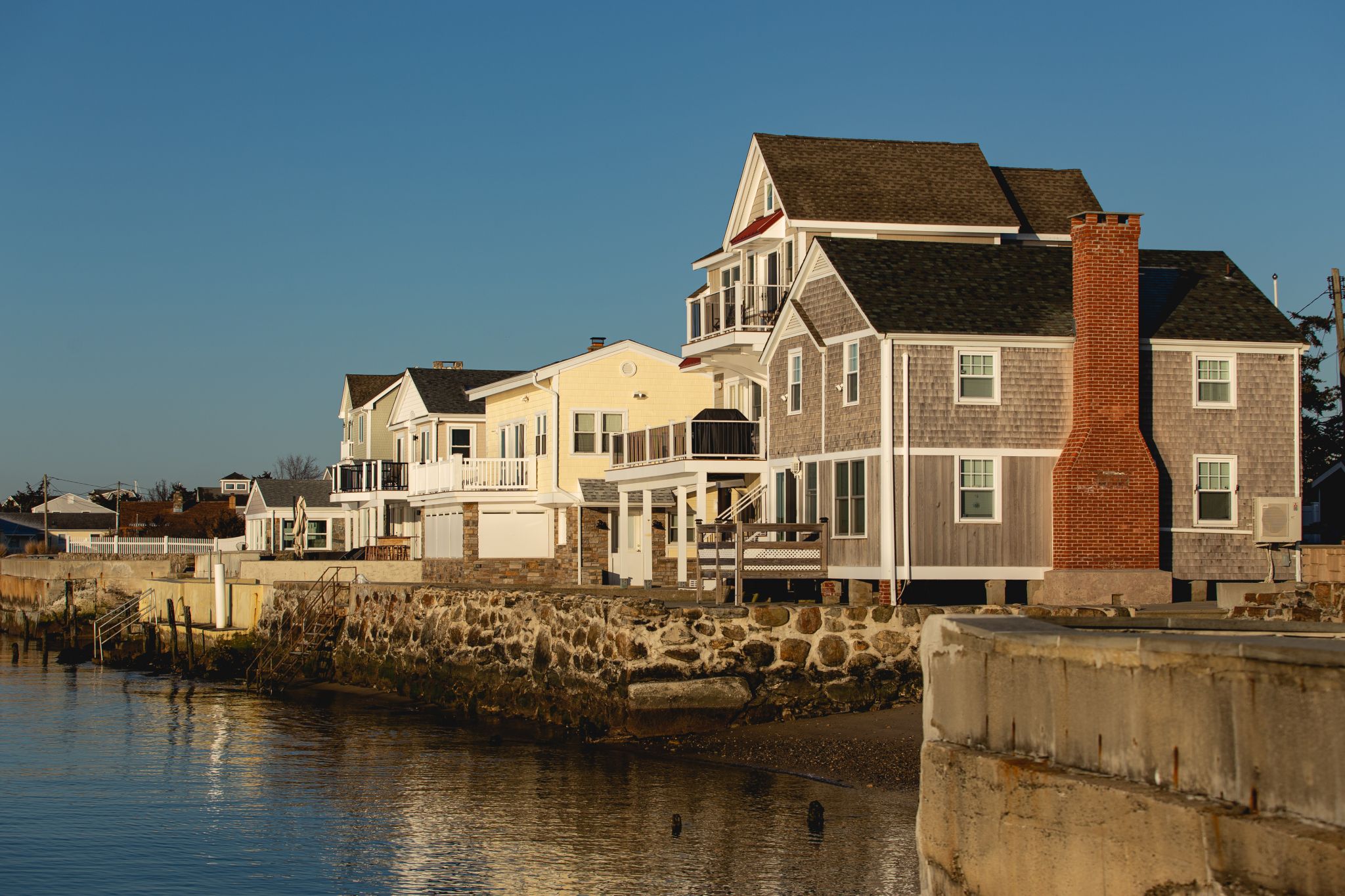 Houses on the Town Beach Clinton on March 21, 2021