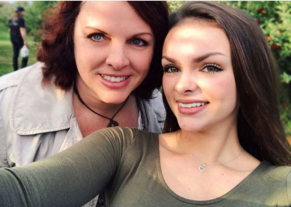 Ridgefield residents and mother-daughter duo Wendy and Ruby Mitchell are sending smiles in the form of custom gift baskets through their new business, Salutations Custom Greetings.